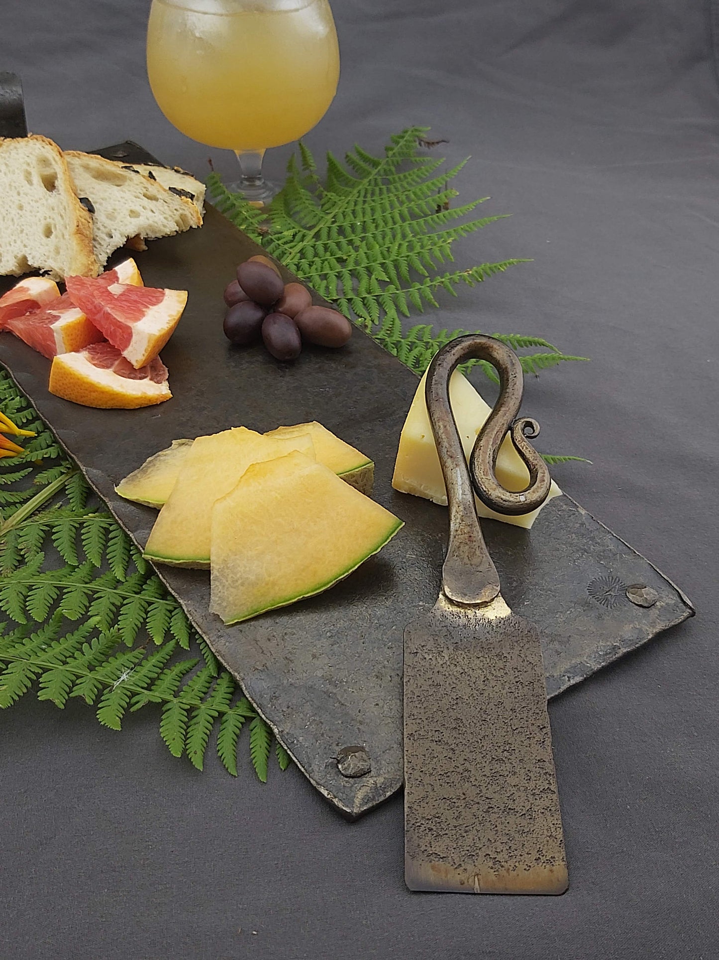 Sawblade Cheese Knife 4