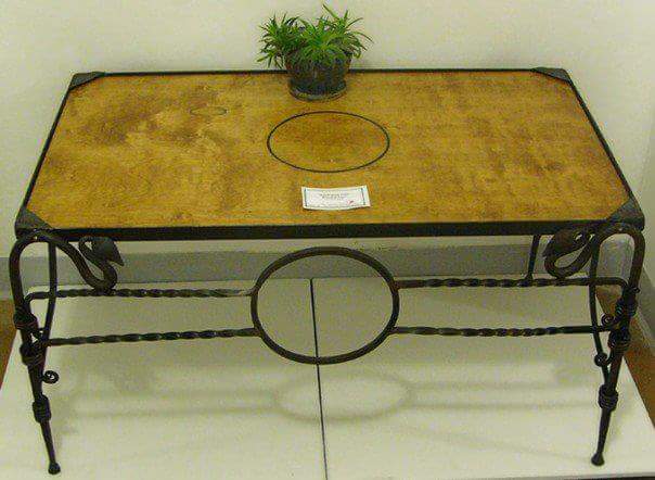 Circles Table
