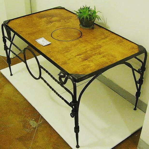 Circles Table