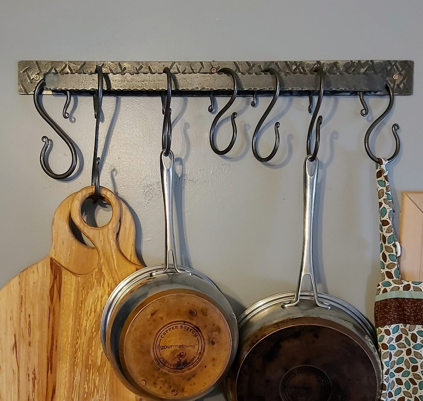 24" Hanging Rack
